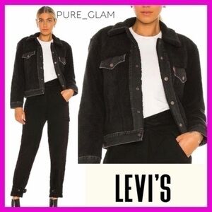 NWT LEVI’S ex-boyfriend trucker jacket black sherpa and denim Medium Revolve
